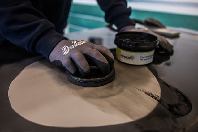 Guia de lijado en polvo - color negro 150 grs