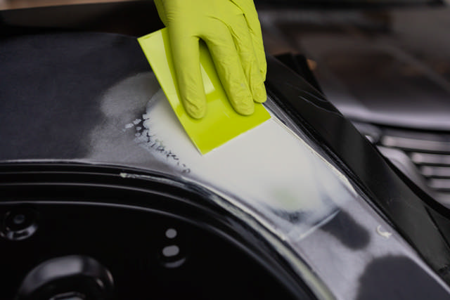 GAP 25 - Masilla de poliéster SELF LEVELLING 1kg + catalizador