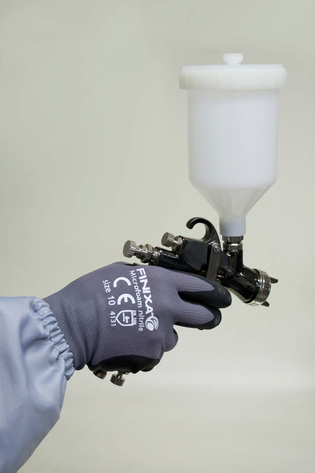 GLMB 08 - Guantes de nitrilo microfoam M - 12 pares