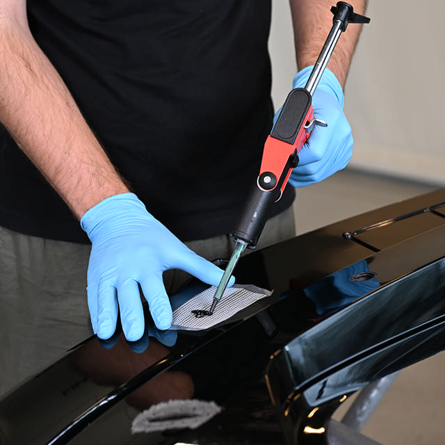 PLI 21 - Reparación plástico rápido (30 seg) Micro emisión