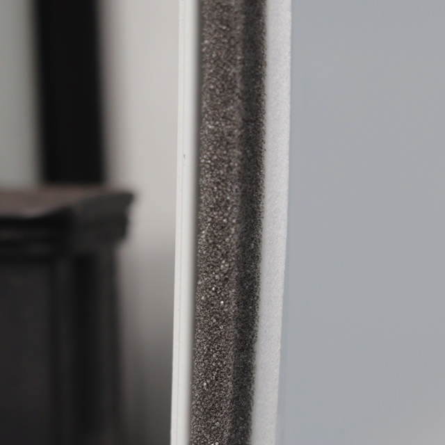 Diagonales Schaumklebeband