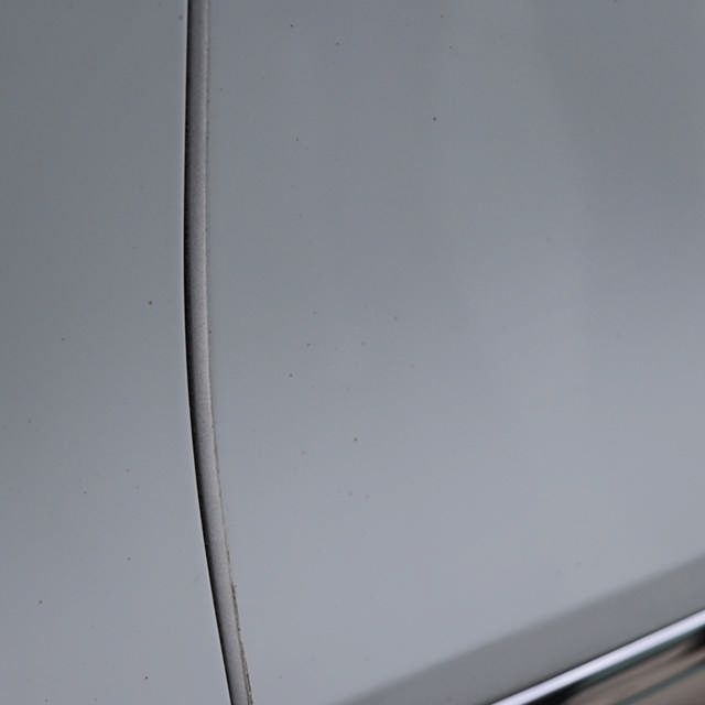 Diagonales Schaumklebeband