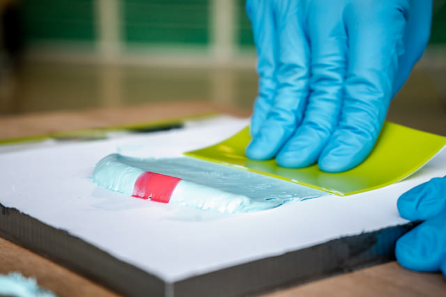 GAP 31 - Masilla de poliéster UL Azure 1kg +catalizador