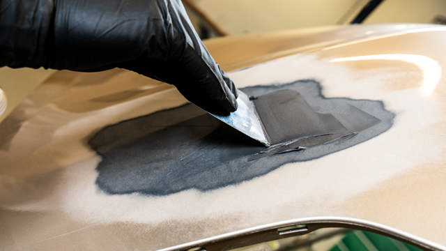 GAP 70 - Masilla de poliéster PLASTFILL 1kg + catalizador