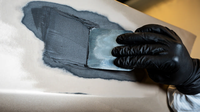 GAP 70 - Masilla de poliéster PLASTFILL 1kg + catalizador